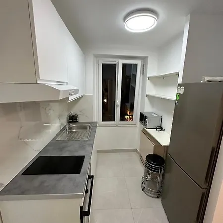 Apartment Studio 12